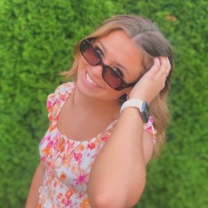 Meet your Posher, Emma